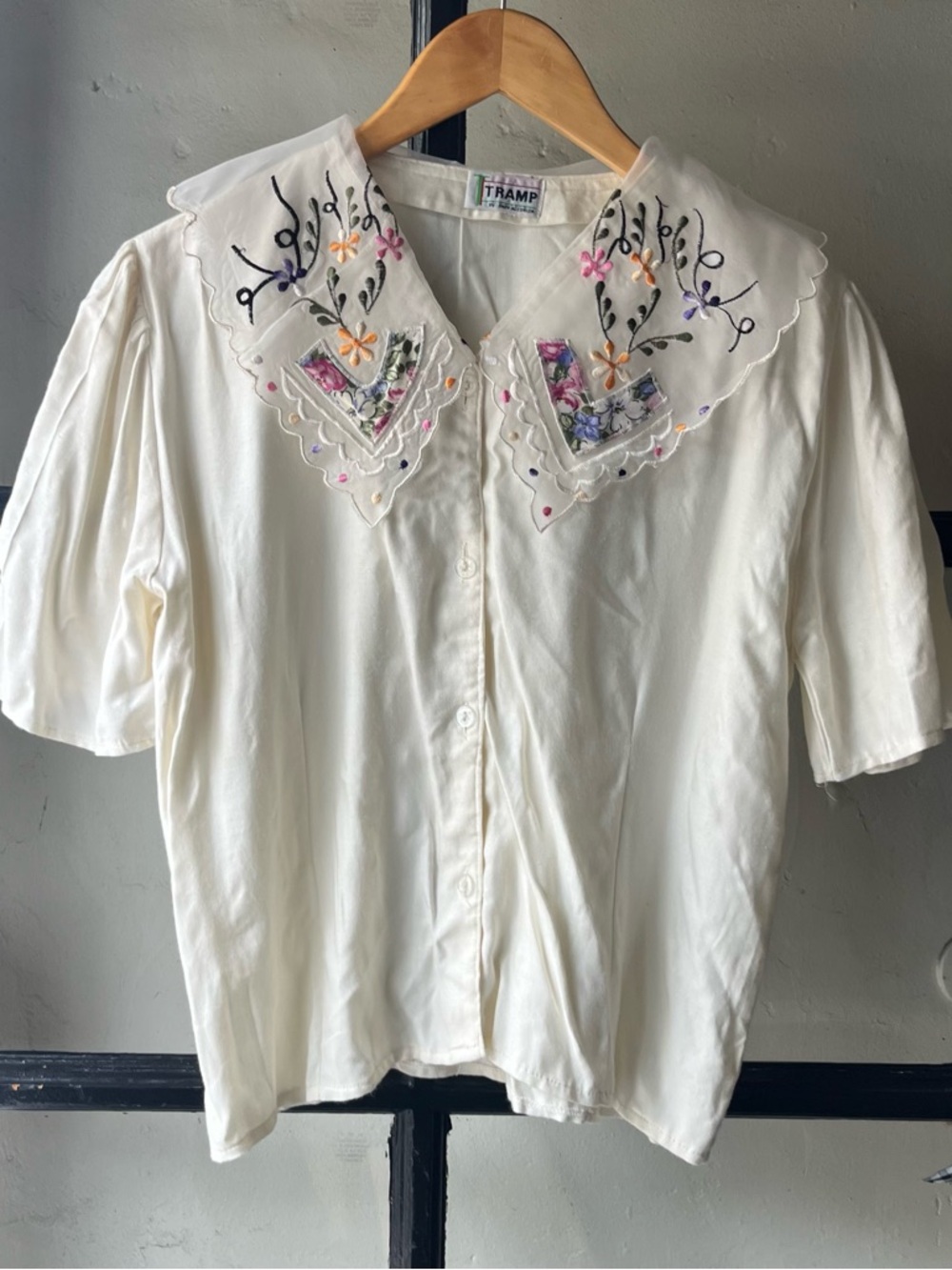 Darling Vintage Cottage Core Button Up